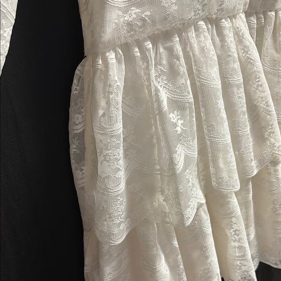 Dorissa international Nicole White lace Ruffled dress Bishop Sleeves size 7 - Picture 5 of 9